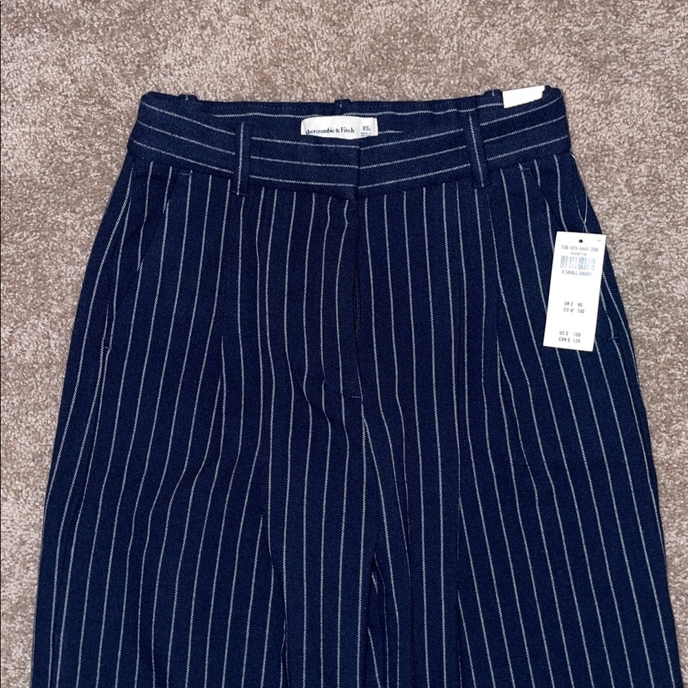 Abercrombie Tailored Brushed Suiting Wide Leg Pant - Picture 2 of 3